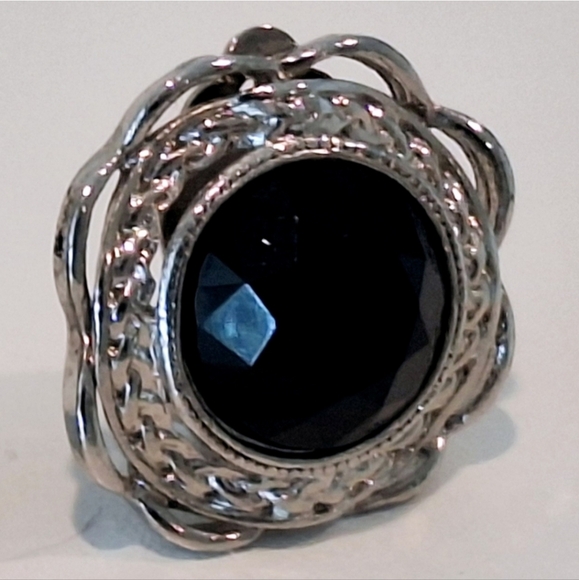 Vintage clip on earrings - Picture 2 of 4